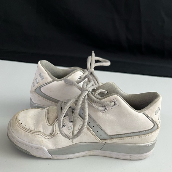 Jordan Flight 23 shoes - Picture 4 of 7